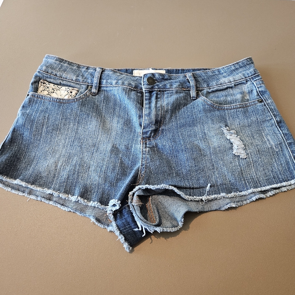Blue Jean Shorts With Lace Pockets